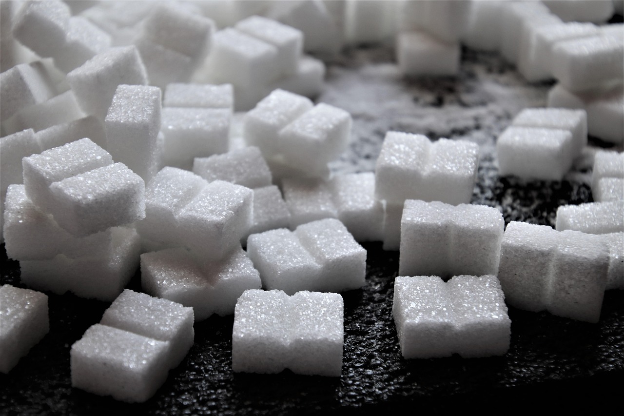 découvrez les multiples utilisations du bicarbonate de soude et du vinaigre blanc pour le nettoyage, la désodorisation et des solutions écologiques au quotidien.