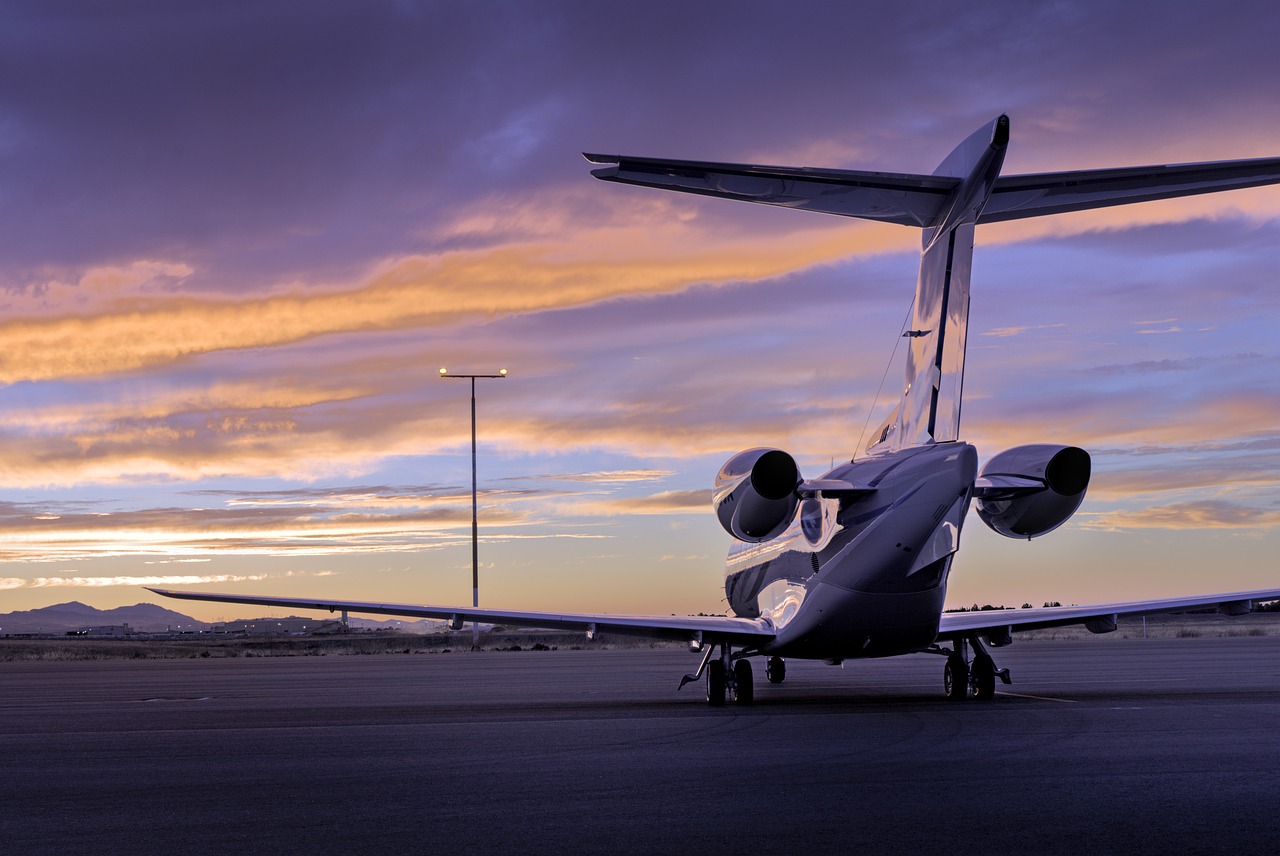 Jets privés polluants : l’exode des ultra-riches cherchant à fuir le tumulte de Dubaï
