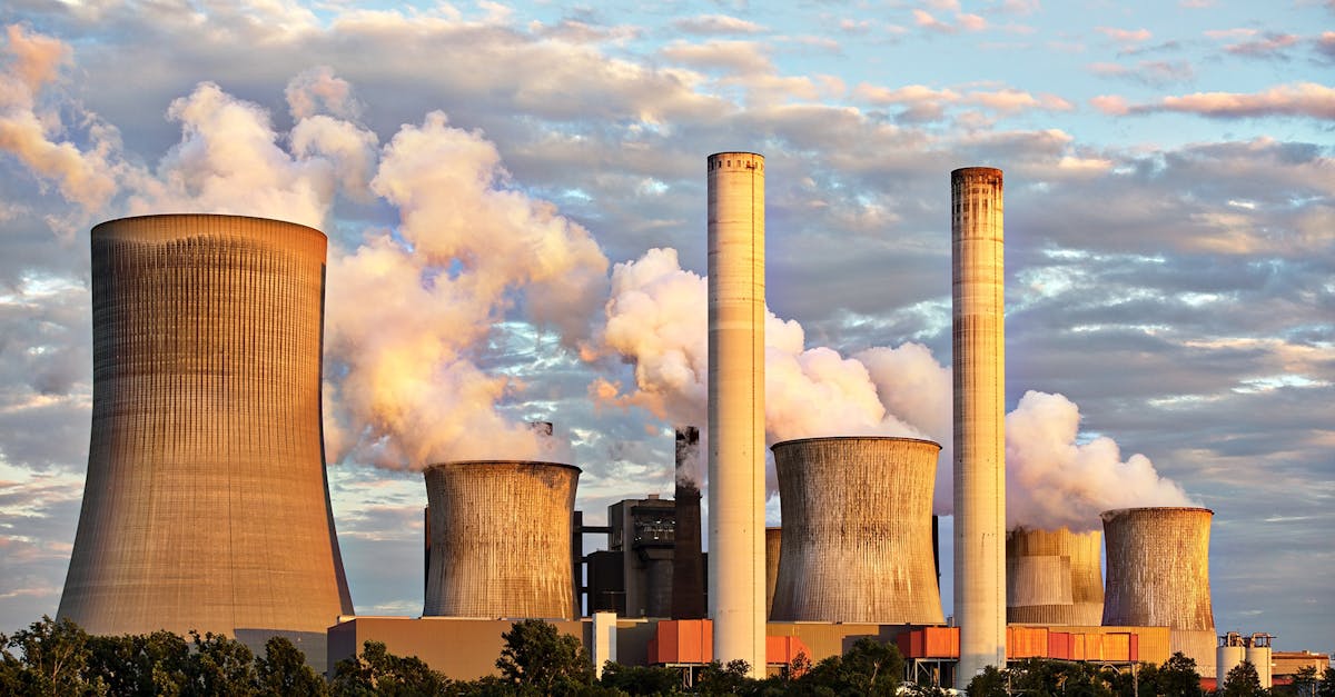 Énergies fossiles : comprendre leurs enjeux et impacts environnementaux