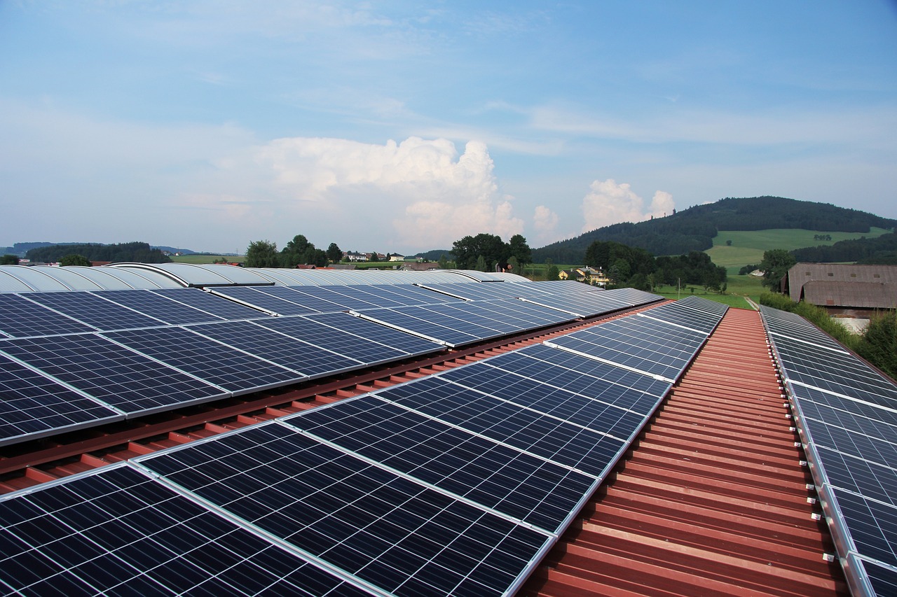 découvrez les avantages des panneaux solaires pour votre maison : économies d'énergie, respect de l'environnement et valorisation de votre propriété. transformez la lumière du soleil en électricité et réduisez votre empreinte carbone dès aujourd'hui.