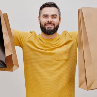 découvrez l'économie du bien commun, un modèle qui prône la solidarité et la durabilité, favorisant des échanges équitables et le bien-être collectif. explorez comment cette approche révolutionnaire transforme les relations économiques et renforce les liens sociaux.