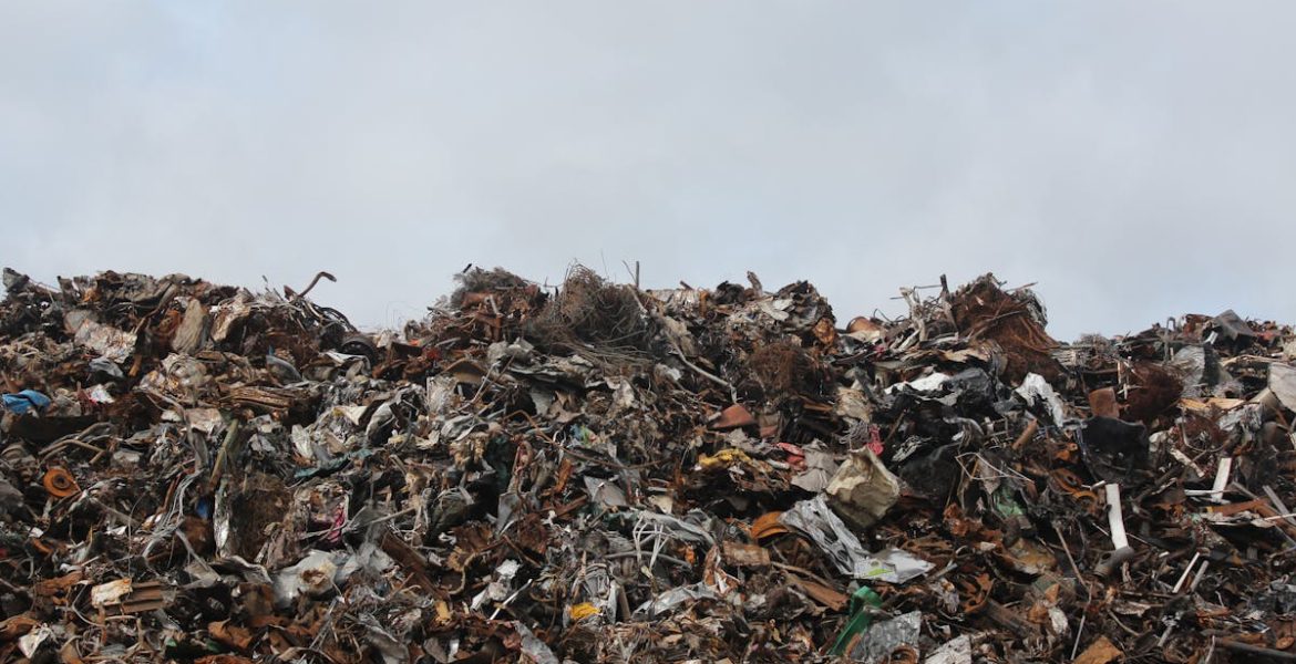 découvrez des solutions innovantes et durables pour la gestion des déchets. optimisez le recyclage, réduisez les déchets et contribuez à un environnement plus sain grâce à nos conseils et services en gestion des déchets.