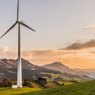découvrez les ressources renouvelables, leur importance pour un avenir durable et les différentes technologies qui les exploitent. apprenez comment l'énergie solaire, éolienne et hydraulique transforment notre approche des énergies et contribuent à la protection de notre planète.