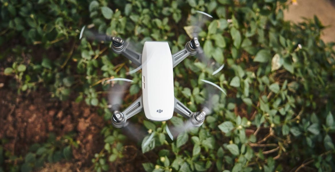 découvrez l'importance du suivi environnemental pour préserver notre planète. explorez les techniques et outils essentiels permettant de surveiller la qualité de l'air, de l'eau et des sols, et engagez-vous pour un avenir durable.
