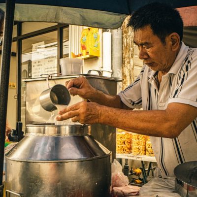 découvrez les traditions culinaires à travers le monde, plongez dans des recettes authentiques et explorez les coutumes gastronomiques qui façonnent notre culture alimentaire.