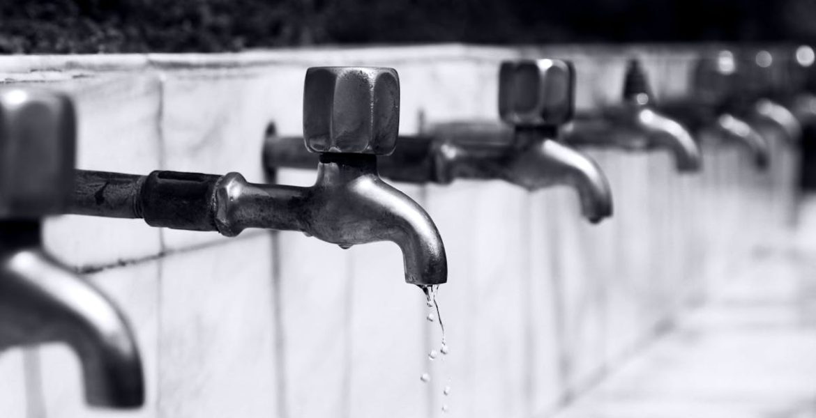découvrez des conseils essentiels pour la conservation de l'eau et apprenez comment réduire votre consommation tout en protégeant notre précieuse ressource. adoptez des gestes simples pour un avenir durable.