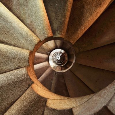découvrez comment l’économie circulaire transforme les modes de production et de consommation en favorisant la réutilisation, le recyclage et la réduction des déchets pour un avenir plus durable.