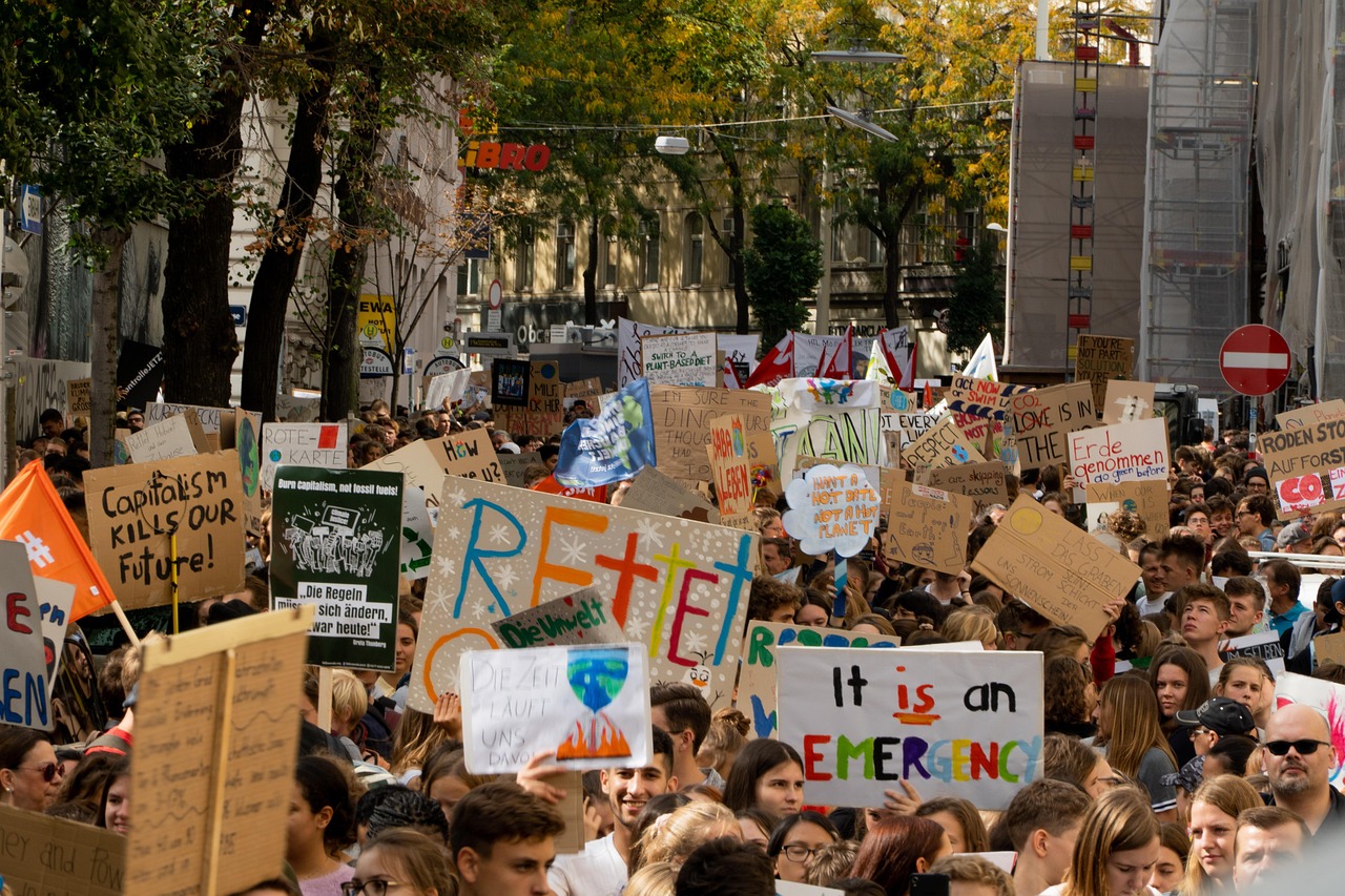 découvrez les enjeux cruciaux de l'urgence climatique, les impacts sur notre planète et les actions à adopter pour limiter le réchauffement global. agissons ensemble pour un avenir durable !