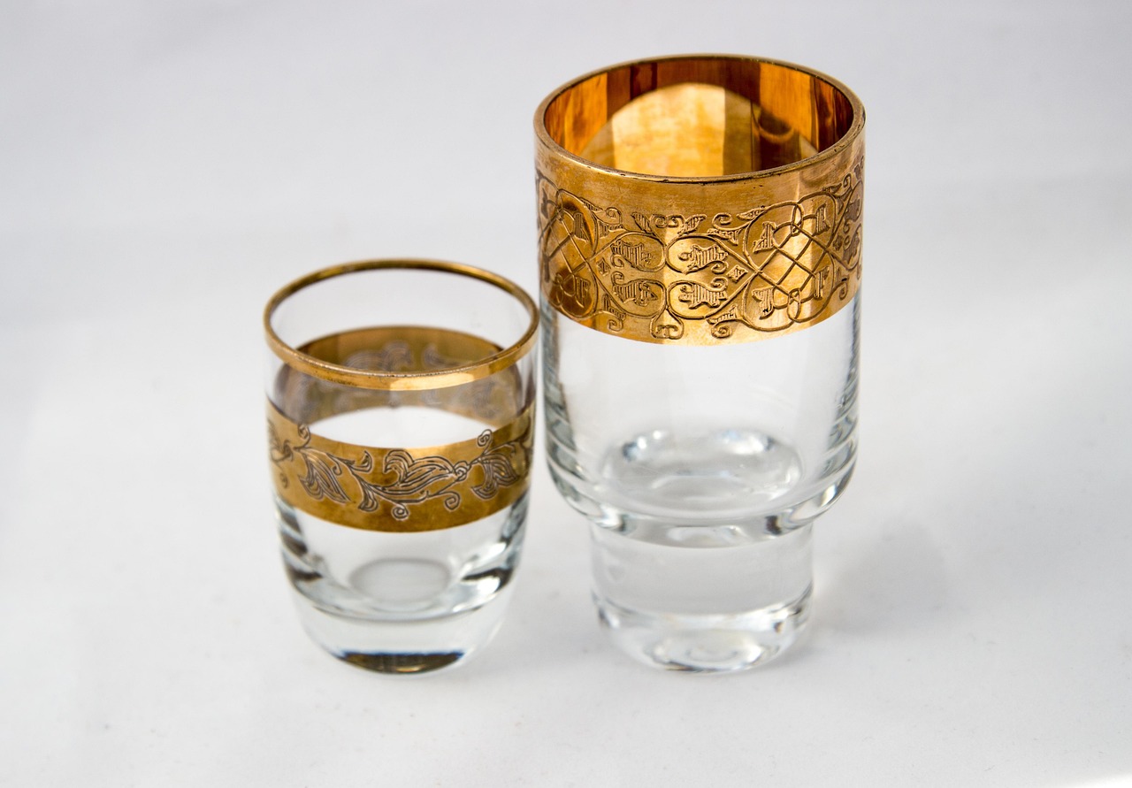 découvrez les enjeux et impacts de la crise du cognac, une situation qui affecte les producteurs et le marché mondial de cette célèbre eau-de-vie française.