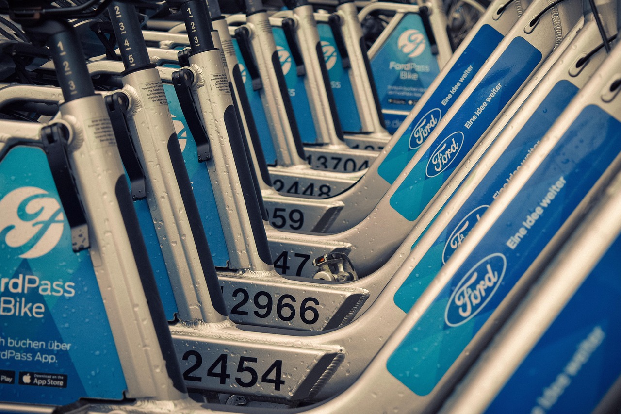 location de vélos facile et rapide pour découvrir la ville en toute liberté. profitez de nos tarifs compétitifs et de notre large choix de vélos adaptés à tous les besoins.