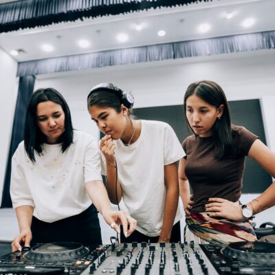 découvrez les csr masterclasses : des formations spécialisées pour maîtriser la responsabilité sociétale des entreprises et intégrer des pratiques durables dans votre organisation.