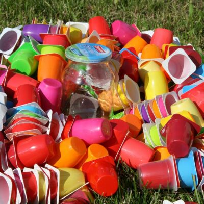découvrez l'importance du recyclage du plastique, ses méthodes innovantes et comment contribuer à la protection de l'environnement en réduisant les déchets plastiques.
