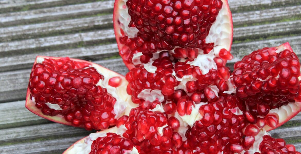 réduisez l'utilisation de flyers efficacement pour un marketing plus écologique et économique.