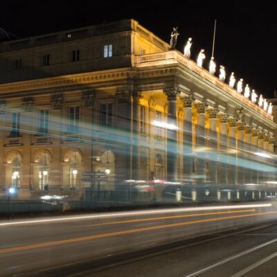 découvrez l'aéroport de bordeaux, votre porte d'entrée vers le sud-ouest de la france avec des liaisons nationales et internationales pratiques.